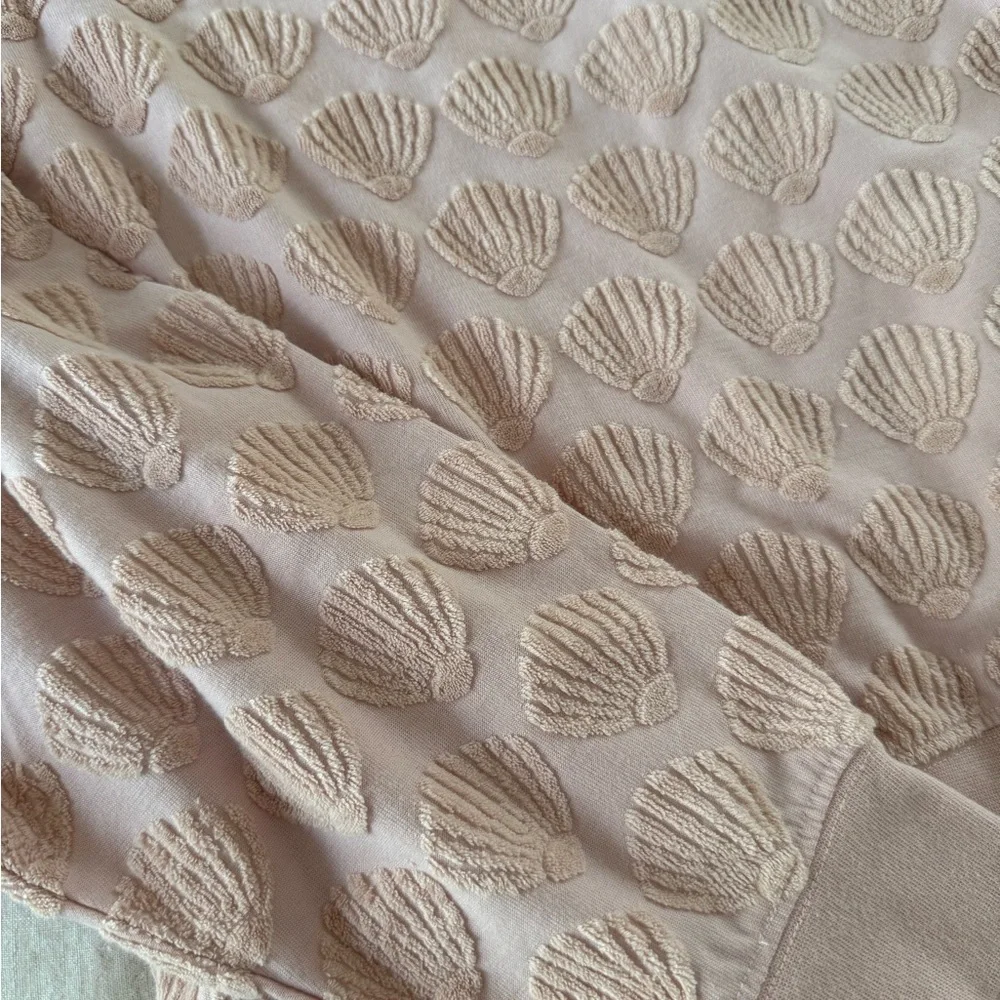 Rylee + Cru Boxy Pullover - Picture 3 of 3